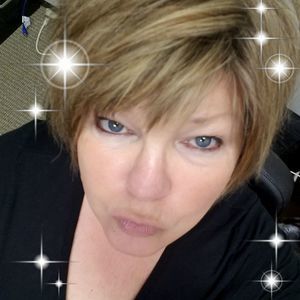 Meet your Posher, Laurie